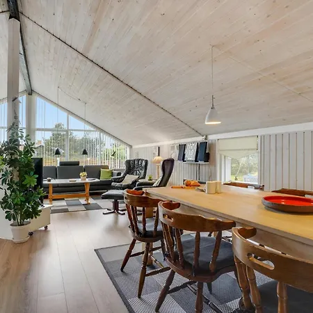 Gorgeous In Thisted With Wifi Holiday home *